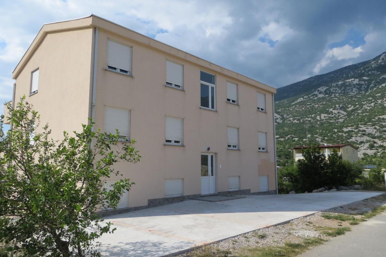 Mungos Apartment Cesarica Exterior photo